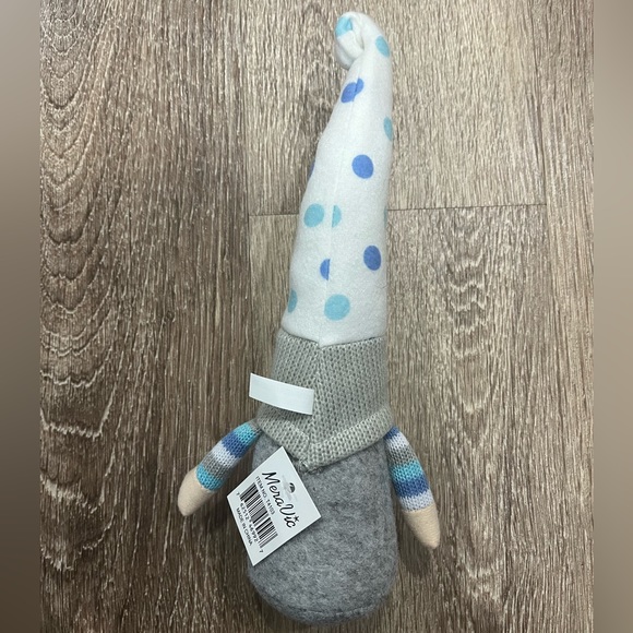 MeraVic Gnome FREE W/ANY BUNDLE - Picture 2 of 3
